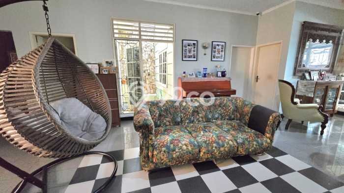 Siap Huni Hunian Elit 4 Kamar di Kebayoran Baru Dekat ke Mana Saja Siap Huni Hunian Elit 4 Kamar di Kebayoran Baru Dekat ke Mana Saja