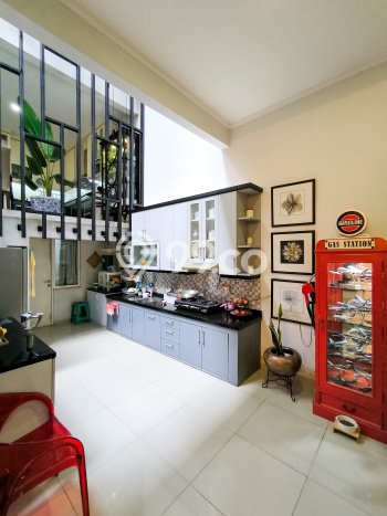 Rumah Mewah LB 225m2 Siap Huni Desain Elegan di Sektor 7-Bintaro, Tangerang Selatan Rumah Mewah LB 225m2 Siap Huni Desain Elegan di Sektor 7-Bintaro, Tangerang Selatan