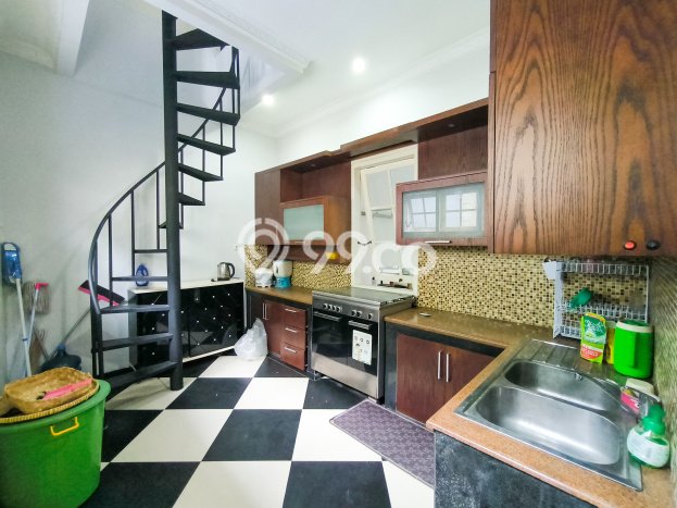 Disewakan! Rumah 4 Kamar Tidur &
3 Kamar Mandi di Bintaro, Jakarta Selatan Disewakan! Rumah 4 Kamar Tidur &
3 Kamar Mandi di Bintaro, Jakarta Selatan