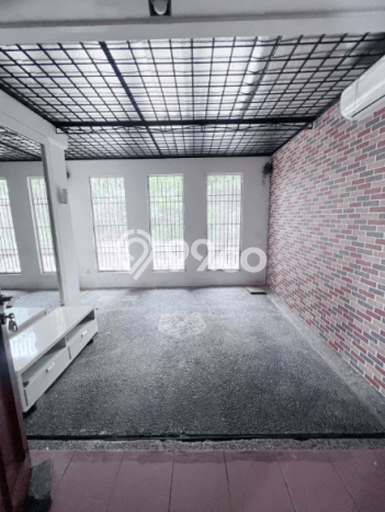 Dijual Rumah Mewah Megah Dengan View Eksklusif di Bintaro, Jakarta Selatan Dijual Rumah Mewah Megah Dengan View Eksklusif di Bintaro, Jakarta Selatan