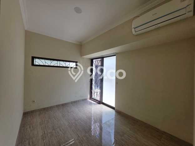 Rumah Luxury Modern Siap Huni di Bintaro Tangerang Selatan Rumah Luxury Modern Siap Huni di Bintaro Tangerang Selatan