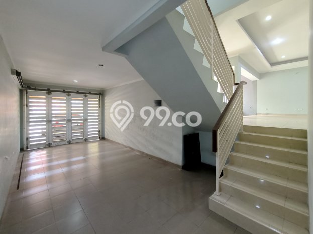 Rumah Luxury Modern Tanpa Renovasi di Bintaro Tangerang Selatan Rumah Luxury Modern Tanpa Renovasi di Bintaro Tangerang Selatan