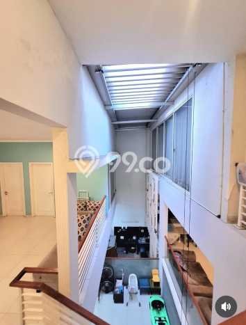 Jual Rumah Mewah Megah Dengan View Eksklusif di Bintaro, Tangerang Selatan Jual Rumah Mewah Megah Dengan View Eksklusif di Bintaro, Tangerang Selatan