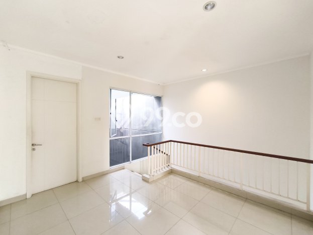 Rumah Elit Modern Tanpa Renovasi di Bintaro Tangerang Selatan Rumah Elit Modern Tanpa Renovasi di Bintaro Tangerang Selatan