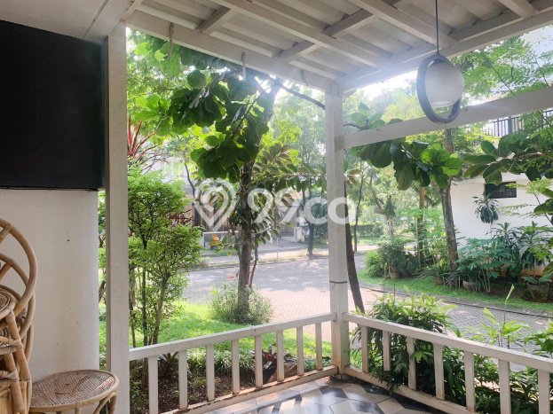 Dijual Rumah Luas Elegan Dengan View Cantik di Bintaro, Jakarta Selatan Dijual Rumah Luas Elegan Dengan View Cantik di Bintaro, Jakarta Selatan