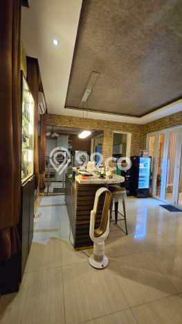 Jual Rumah Luas Megah Dengan View Eksklusif di Bintaro, Jakarta Selatan Jual Rumah Luas Megah Dengan View Eksklusif di Bintaro, Jakarta Selatan