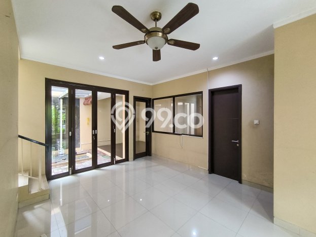 Hunian Mewah LB 161m2 Siap Pakai Desain Elegan di Bintaro, Tangerang Selatan Hunian Mewah LB 161m2 Siap Pakai Desain Elegan di Bintaro, Tangerang Selatan