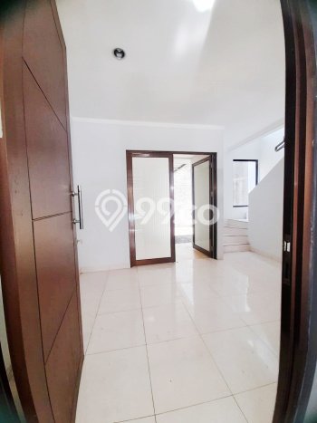 Rumah Luas Asri 2 KT Siap Huni di Graha Raya Tangerang Rumah Luas Asri 2 KT Siap Huni di Graha Raya Tangerang