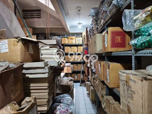Ruko Bagus Dijual LB 238m2 Lokasi Strategis Jakarta Barat Area Cocok untuk Berbisnis Ruko Bagus Dijual LB 238m2 Lokasi Strategis Jakarta Barat Area Cocok untuk Berbisnis