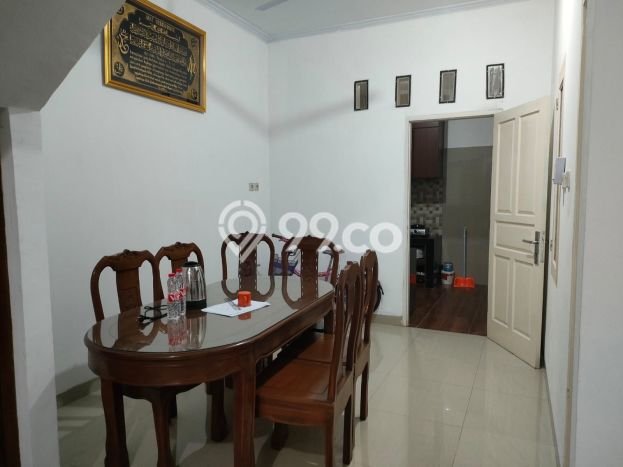 Dijual Rumah 4 Kamar Lokasi Ideal Nyaman dan Strategis di Ciracas Dijual Rumah 4 Kamar Lokasi Ideal Nyaman dan Strategis di Ciracas
