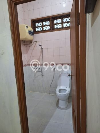 For Sale Hunian Rumah Nyaman 5 Kamar di Pondok Gede, Bekasi For Sale Hunian Rumah Nyaman 5 Kamar di Pondok Gede, Bekasi
