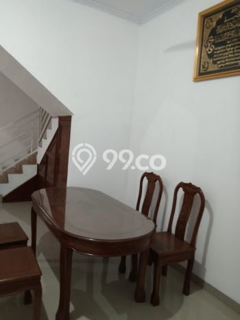 Dijual Rumah 4 Kamar Lokasi Ideal Nyaman dan Strategis di Ciracas Dijual Rumah 4 Kamar Lokasi Ideal Nyaman dan Strategis di Ciracas
