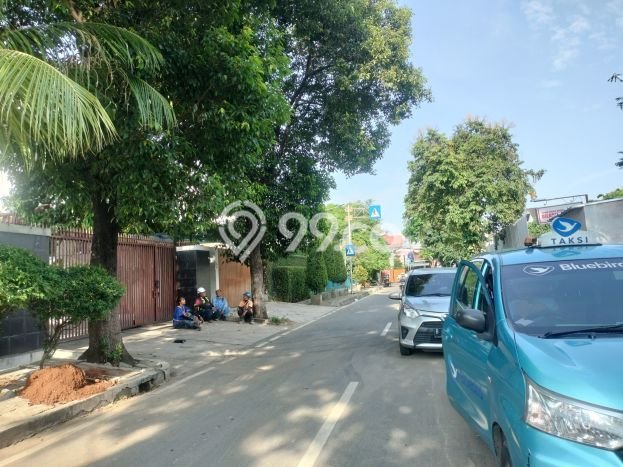 Siap Huni Rumah Mewah 3 Kamar di Menteng Dekat ke Mana Pun Siap Huni Rumah Mewah 3 Kamar di Menteng Dekat ke Mana Pun