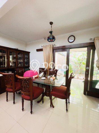Hunian Elit LB 180m2 Siap Pakai Desain Elegan di Bintaro, Tangerang Selatan Hunian Elit LB 180m2 Siap Pakai Desain Elegan di Bintaro, Tangerang Selatan