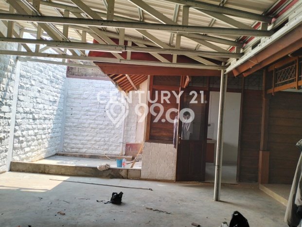 Hunian Elit LB 200m2 Siap Huni Desain Elegan di Bintaro, Tangerang Selatan Hunian Elit LB 200m2 Siap Huni Desain Elegan di Bintaro, Tangerang Selatan