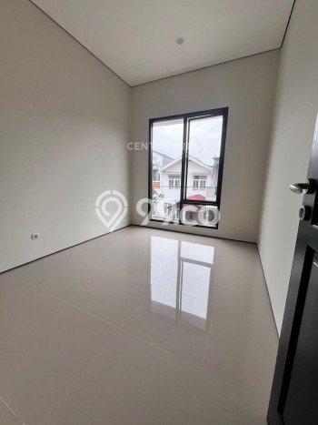 Rumah Luas Asri 3 KT Siap Huni di Bintaro Tangerang Selatan Rumah Luas Asri 3 KT Siap Huni di Bintaro Tangerang Selatan