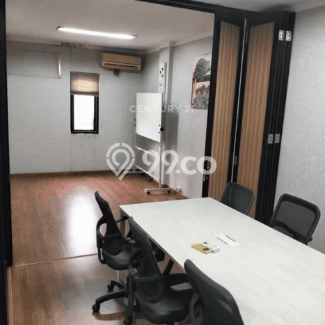 Kantor Kawasan Komersial di Bintaro, Luas 150m², Siap Operasi Kantor Kawasan Komersial di Bintaro, Luas 150m², Siap Operasi