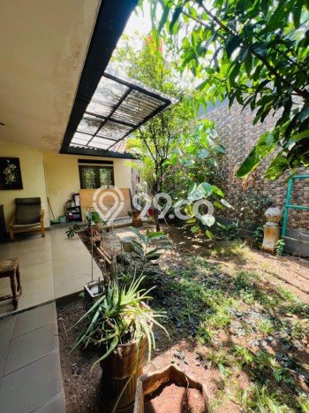 Hunian Elit LB 180m2 Siap Pakai Desain Elegan di Bintaro, Tangerang Selatan Hunian Elit LB 180m2 Siap Pakai Desain Elegan di Bintaro, Tangerang Selatan