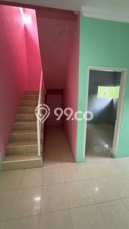 For Sale Rumah 4 Kamar Lokasi Ideal Bagus dan Strategis di Gresik For Sale Rumah 4 Kamar Lokasi Ideal Bagus dan Strategis di Gresik