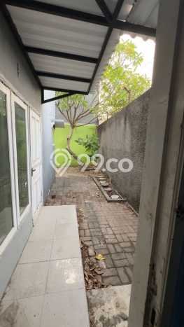 For Sale Rumah 4 Kamar Lokasi Ideal Bagus dan Strategis di Gresik For Sale Rumah 4 Kamar Lokasi Ideal Bagus dan Strategis di Gresik