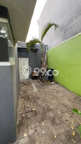 For Sale Rumah 4 Kamar Lokasi Ideal Bagus dan Strategis di Gresik For Sale Rumah 4 Kamar Lokasi Ideal Bagus dan Strategis di Gresik