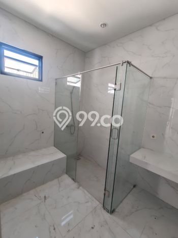 Jual Rumah Luas Megah Dengan View Cantik di Graha, Surabaya Jual Rumah Luas Megah Dengan View Cantik di Graha, Surabaya