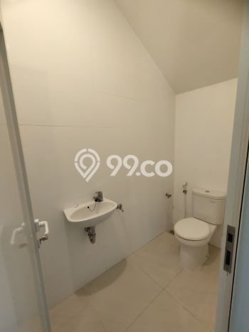 For Sale! Luxury House LT 239m2 Desain Modern di Pakuwon City For Sale! Luxury House LT 239m2 Desain Modern di Pakuwon City