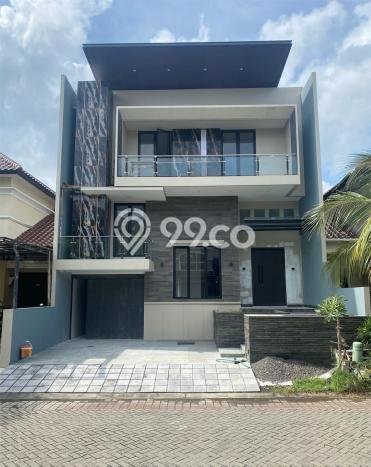 Rumah Mewah LB 320m2 Siap Huni Desain Elegan di Citraland, Surabaya Rumah Mewah LB 320m2 Siap Huni Desain Elegan di Citraland, Surabaya