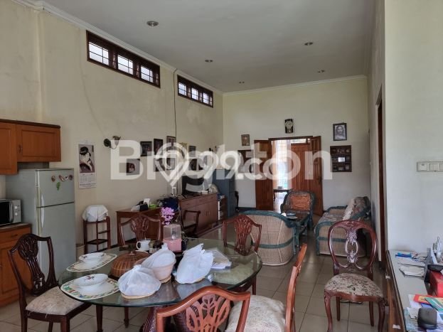 KESEMPATAN TERBAIK! Bisa KPR Rumah Modern lokasi Klojen, Malang, LT 640m2m² Bangunan 494m2m² KESEMPATAN TERBAIK! Bisa KPR Rumah Modern lokasi Klojen, Malang, LT 640m2m² Bangunan 494m2m²