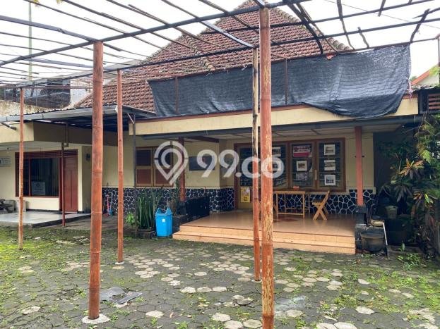 Rumah Mewah LB 700m2 Siap Huni Desain Elegan di Sumbersari, Malang Rumah Mewah LB 700m2 Siap Huni Desain Elegan di Sumbersari, Malang
