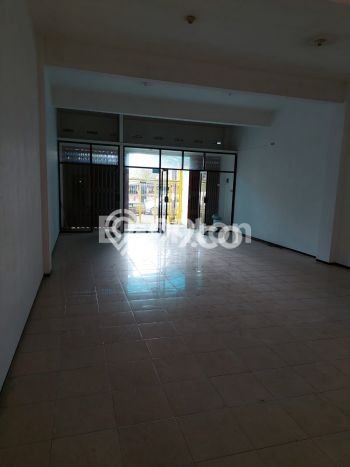 Ruko Bagus Dijual LB 130m2 Lokasi Strategis Malang Area Cocok untuk Berbisnis Ruko Bagus Dijual LB 130m2 Lokasi Strategis Malang Area Cocok untuk Berbisnis