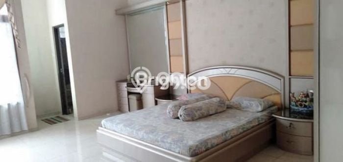 Siap Huni Hunian Elit 5 Kamar di Klojen Dekat ke Mana Saja Siap Huni Hunian Elit 5 Kamar di Klojen Dekat ke Mana Saja