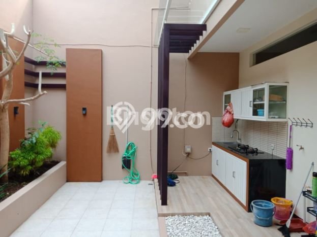 Sewa Rumah Murah di Araya Malang dengan 5 Kamar Tidur Sewa Rumah Murah di Araya Malang dengan 5 Kamar Tidur