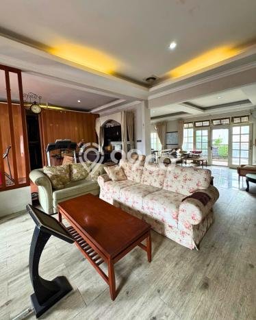 Dijual Rumah Luas Elegan Dengan View Eksklusif di Condet, Jakarta Timur Dijual Rumah Luas Elegan Dengan View Eksklusif di Condet, Jakarta Timur