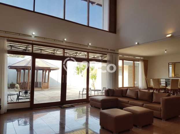 For Sale! Premium House LT 510m2 Desain Modern di Setiabudi For Sale! Premium House LT 510m2 Desain Modern di Setiabudi