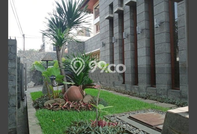 Rumah Mewah Siap Huni LT 450m2 di Regol, Bandung Rumah Mewah Siap Huni LT 450m2 di Regol, Bandung