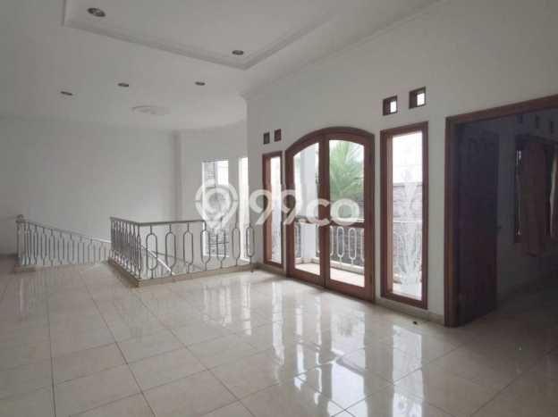Rumah Elit Modern Siap Huni di Mekar Wangi Bandung Rumah Elit Modern Siap Huni di Mekar Wangi Bandung