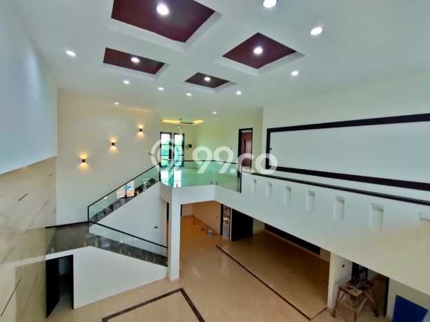 Dijual Rumah Premium dengan Fasilitas Sekitar Komplit di Batununggal, Bandung Dijual Rumah Premium dengan Fasilitas Sekitar Komplit di Batununggal, Bandung