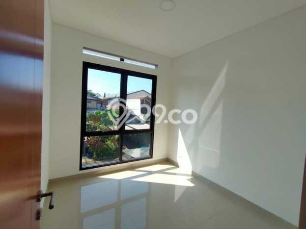 Dijual Hunian Rumah Terawat 4 Kamar di Soekarno Hatta, Bandung Dijual Hunian Rumah Terawat 4 Kamar di Soekarno Hatta, Bandung