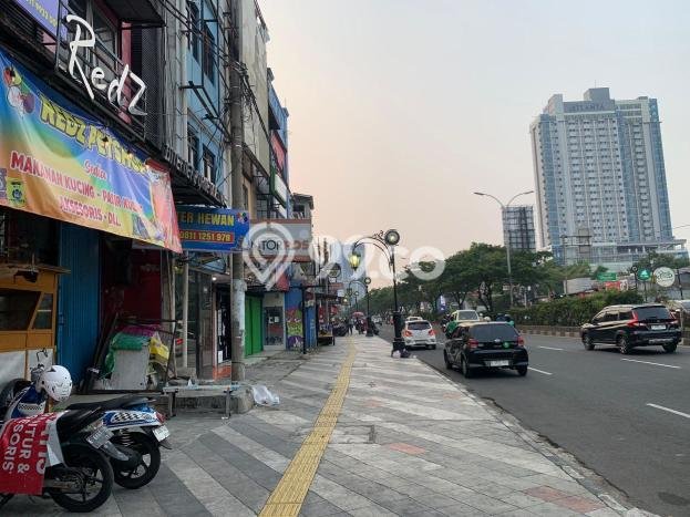 Ruko Bagus Dijual LB 90m2 Lokasi Strategis Depok Area Cocok untuk Berbisnis Ruko Bagus Dijual LB 90m2 Lokasi Strategis Depok Area Cocok untuk Berbisnis