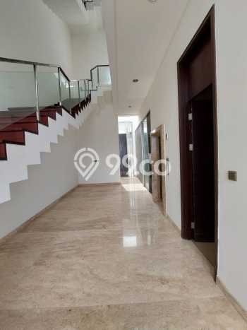 Sewa Rumah Strategis LT 300m2 / LB 600m2 di Golf Island, Jakarta Utara Sewa Rumah Strategis LT 300m2 / LB 600m2 di Golf Island, Jakarta Utara
