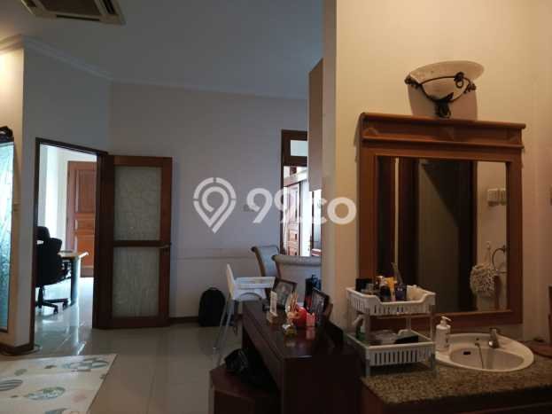 Hunian Elit LB 200m2 Siap Pakai Desain Elegan di Pondok Indah, Jakarta Selatan Hunian Elit LB 200m2 Siap Pakai Desain Elegan di Pondok Indah, Jakarta Selatan