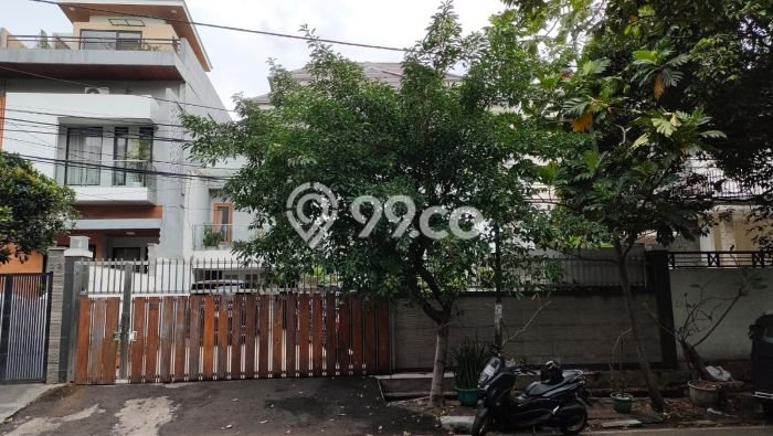 Rumah Luxury Modern Siap Huni di Grogol Jakarta Barat Rumah Luxury Modern Siap Huni di Grogol Jakarta Barat