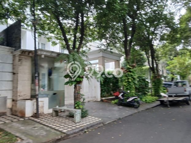 Rumah Area Strategis kawasan Kebayoran Baru, Jakarta Selatan, LT 687m² LB 1000m² Rumah Area Strategis kawasan Kebayoran Baru, Jakarta Selatan, LT 687m² LB 1000m²