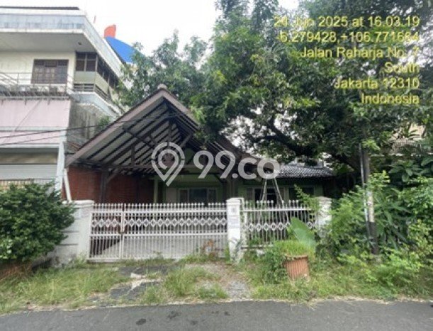 Rumah Strategis Pondok Pinang, Jakarta Selatan, LT 302m² Bangunan 250m² Rumah Strategis Pondok Pinang, Jakarta Selatan, LT 302m² Bangunan 250m²
