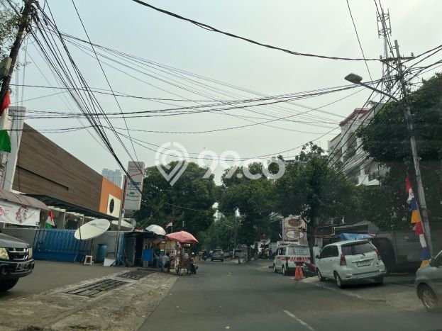 KEUNTUNGAN BERLIPAT! Ruko Kawasan Setiabudi, Luas 1000m², Lokasi Jalan Utama KEUNTUNGAN BERLIPAT! Ruko Kawasan Setiabudi, Luas 1000m², Lokasi Jalan Utama