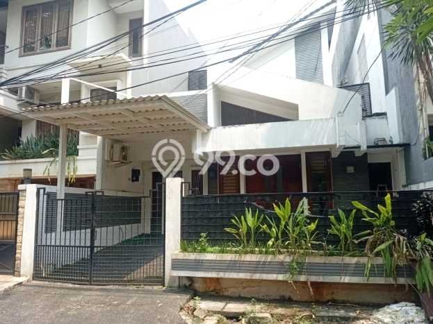 Ready to Use! Luxury House LT 161m2 Desain Modern di Pondok Indah Ready to Use! Luxury House LT 161m2 Desain Modern di Pondok Indah