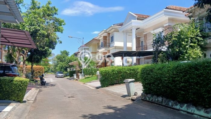 Rumah Mewah LB 300m2 Siap Huni Desain Elegan di Lippo Karawaci, Tangerang Rumah Mewah LB 300m2 Siap Huni Desain Elegan di Lippo Karawaci, Tangerang