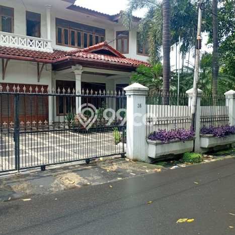 Rumah Luxury Modern Tanpa Renovasi di Gandaria Jakarta Selatan Rumah Luxury Modern Tanpa Renovasi di Gandaria Jakarta Selatan