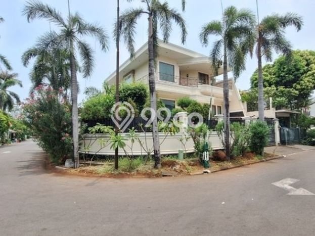 Rumah Luxury Modern Siap Huni di Puri Indah Jakarta Barat Rumah Luxury Modern Siap Huni di Puri Indah Jakarta Barat
